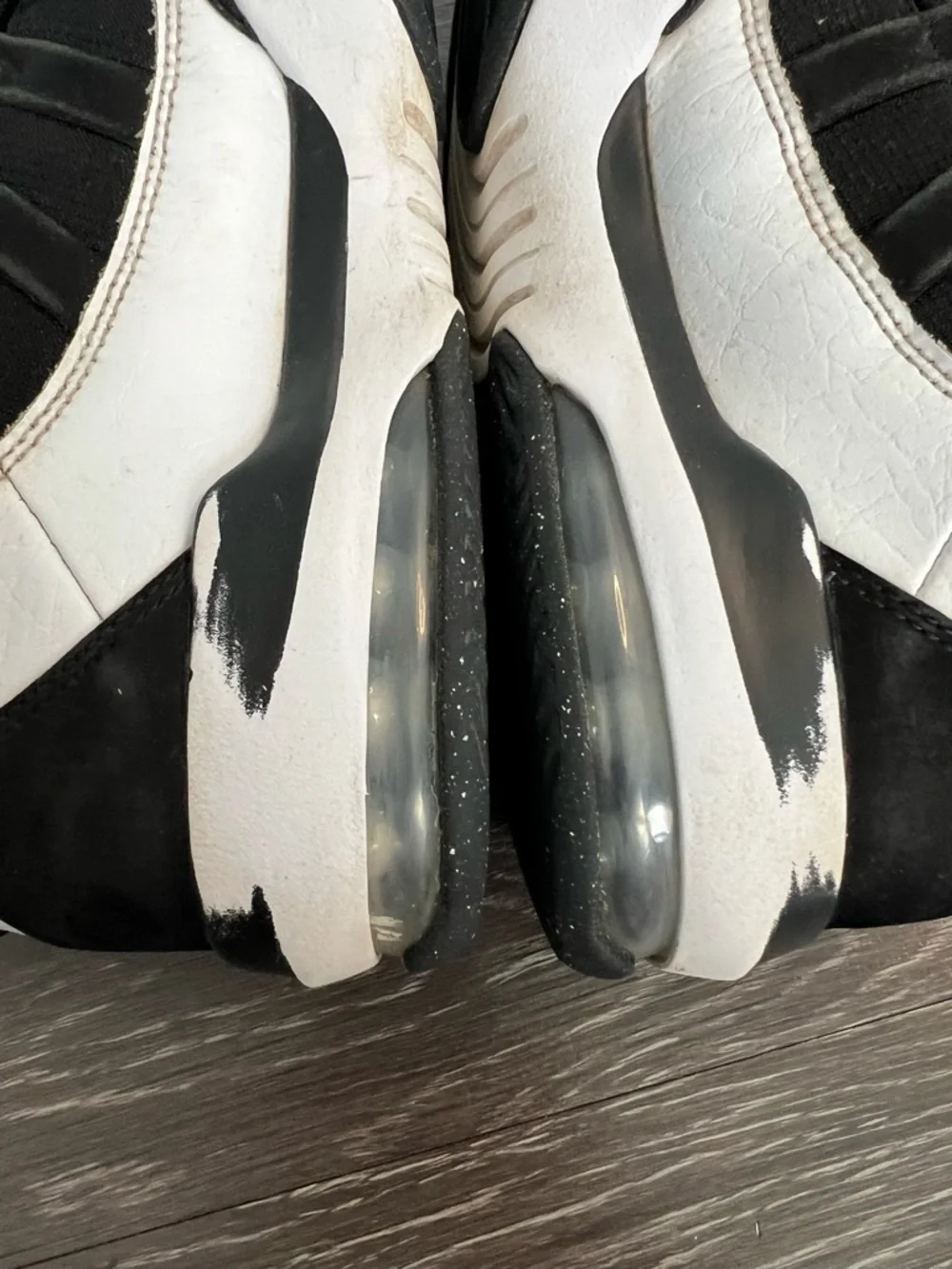 Air Jordan Max Aura Sneakers